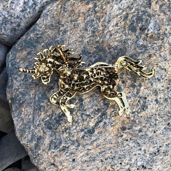 Crystal Unicorn Brooch - Picture 3 of 6